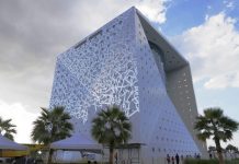Artist eL Seed reaches new heights with huge calligraphic painting in Dubai