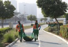Clean up crews make sure New Year’s Day is rubbish free