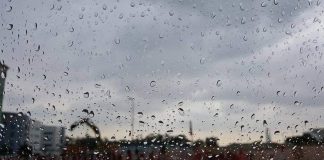 Rain to continue over weekend in UAE, temperatures to dip Rain to continue over weekend in UAE, temperatures to dip