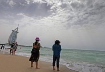 UAE beachgoers warned, rough sea forecast during weekend UAE beachgoers warned, rough sea forecast during weekend