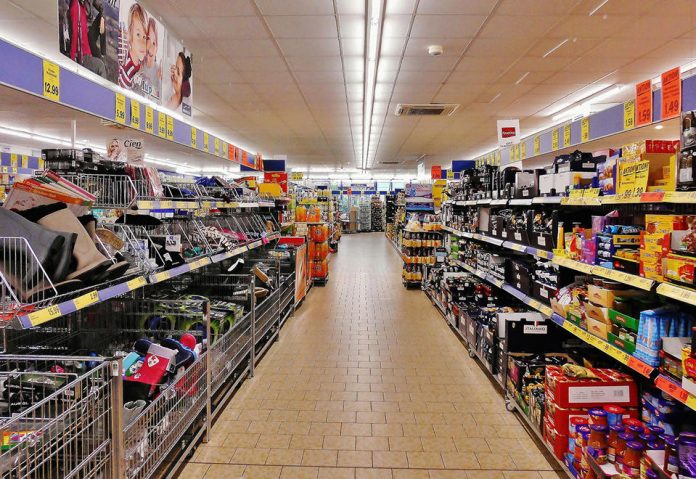 UAE permits 24-hour opening for supermarkets and pharmacies, but limits capacity